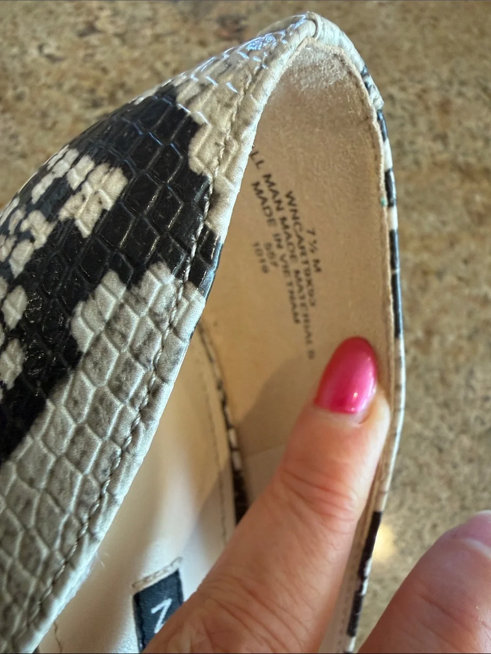 Nine West Black & White Snake-Print Pointed Pumps